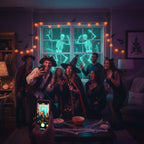 Skelett-Hologramme im Fenster bei einer Halloween-Party