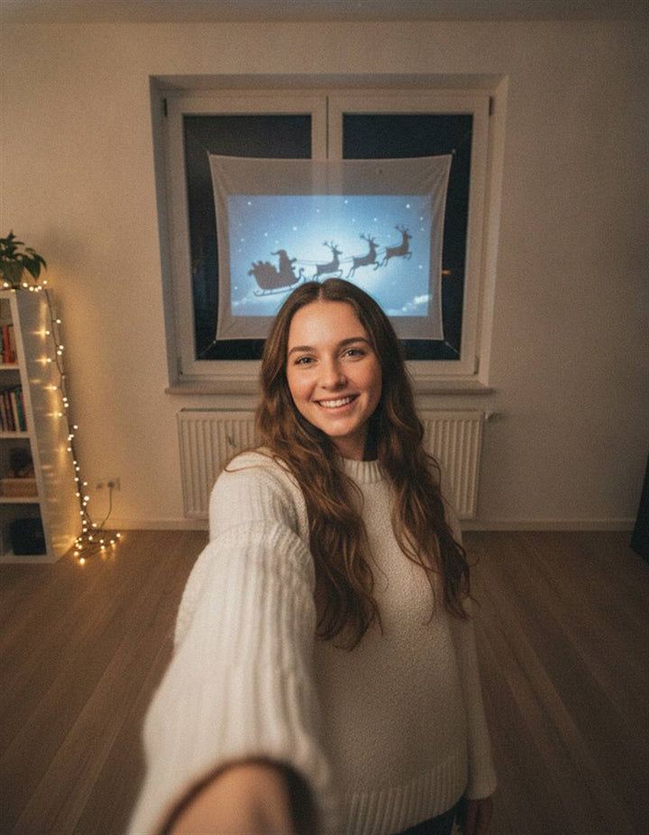 Weihnachtsmann im Wohnzimmerfenster
